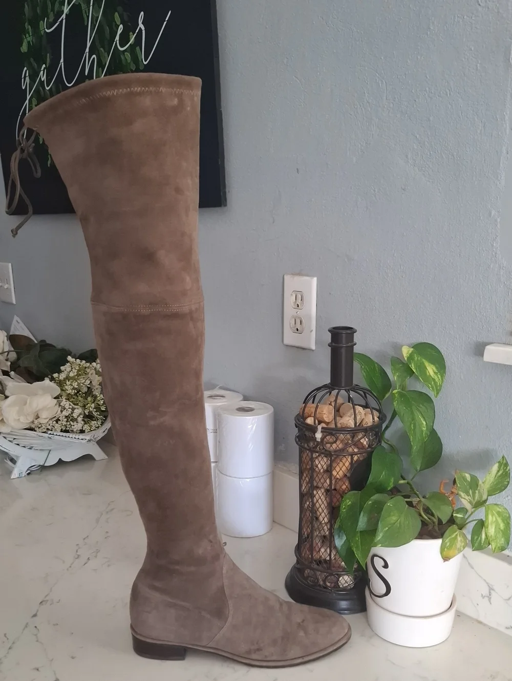 STUART WEITZMAN Brown Over-the-Knee Women's Boots - Classic Suede